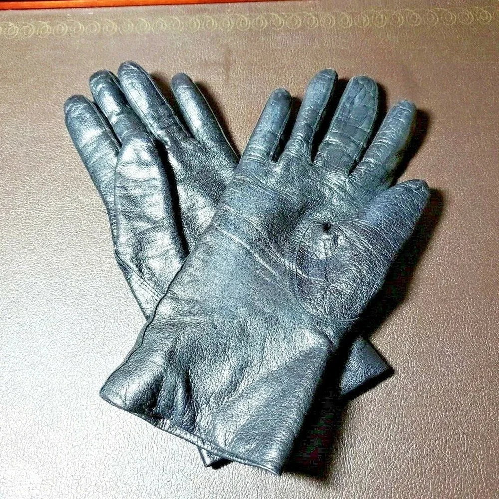 Women's Black‎ Leather Gloves Size 6-1/2 100% Wool liner 100% Laine leather